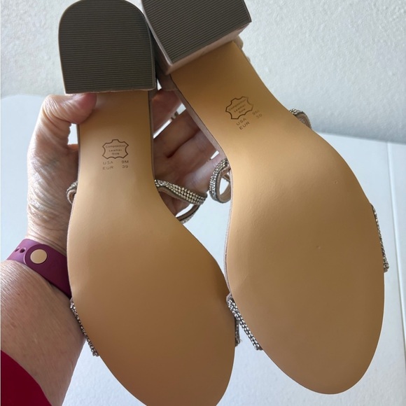 Nina Henesi Tan Rhinestone Almond Toe Size 9 Block heel - Picture 7 of 9